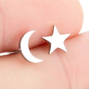 Stud moon and star shape Small earrings